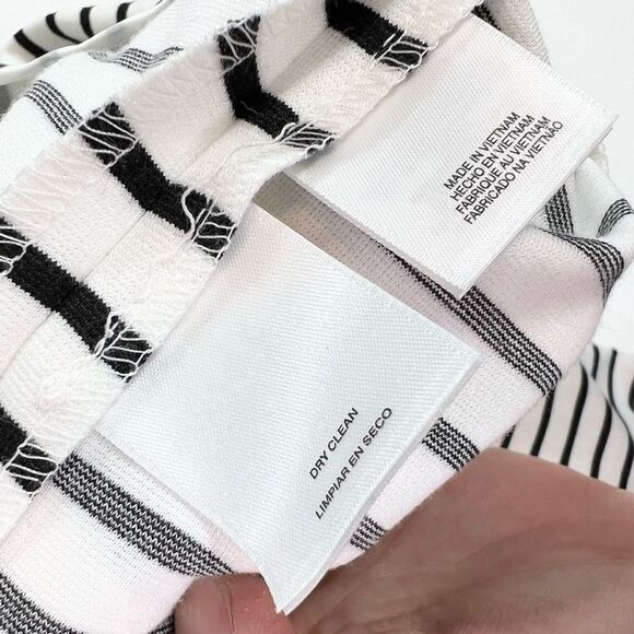 Nine West Blazer Women's 4 Lapel Notched Black & White Striped Buttons Up Jacket - Picture 5 of 8